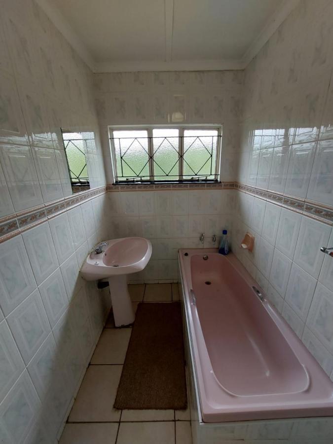 Lion Rock View Guesthouse มาเซรู ภายนอก รูปภาพ